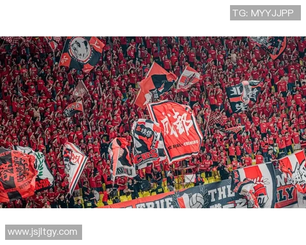 成都足球明星照片墙展现城市足球魅力与荣耀的精彩瞬间