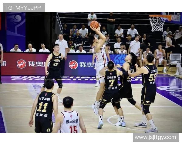 重庆篮球队在冠军赛中的实力分析与表现评估