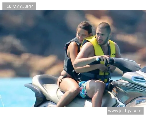 足球明星私生活曝光引发热议视频背后真相令人震惊