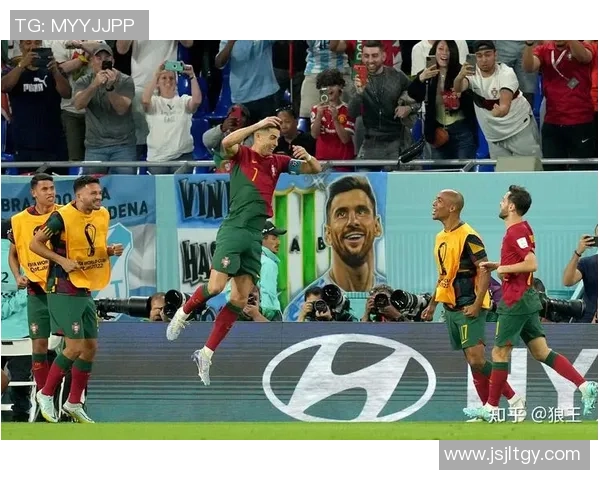 德国足球传奇之路:16年间的明星球员回顾与成就分析 德国足球传奇之路:16年间的明星球员回顾与成就分析