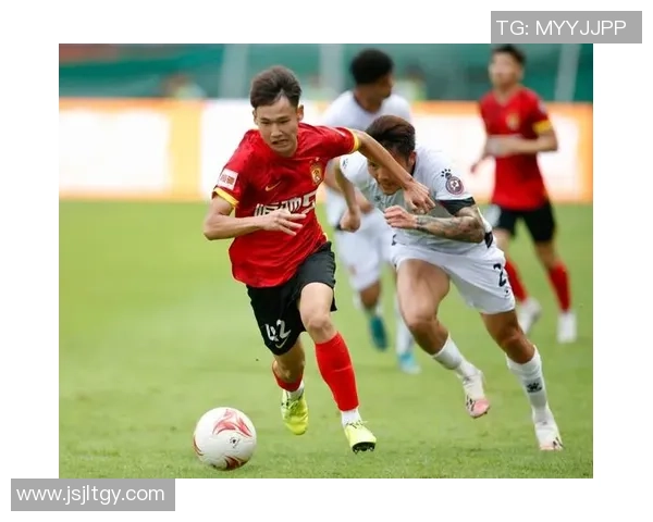 广州羽毛球队在奥运会积分榜上以98分稳居第一名展现强劲实力