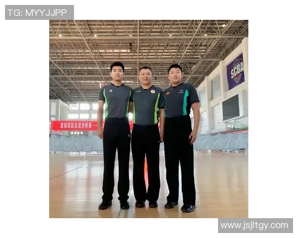 武汉篮球队在全国耐力排行榜中荣获第四名展现出强大实力与团队精神 武汉篮球队在全国耐力排行榜中荣获第四名展现出强大实力与团队精神