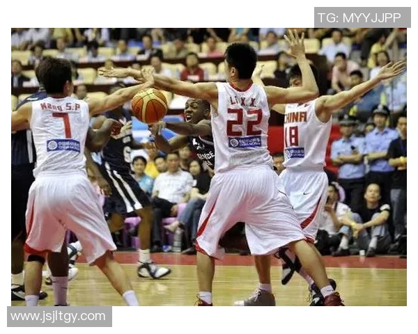 南京篮球队区域防守全解析:战术布局与球员协作的深度剖析 南京篮球队区域防守全解析:战术布局与球员协作的深度剖析