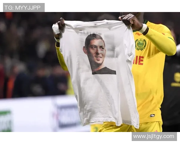 请叫我足球明星名字他们的传奇故事与辉煌成就让人铭记于心 请叫我足球明星名字他们的传奇故事与辉煌成就让人铭记于心