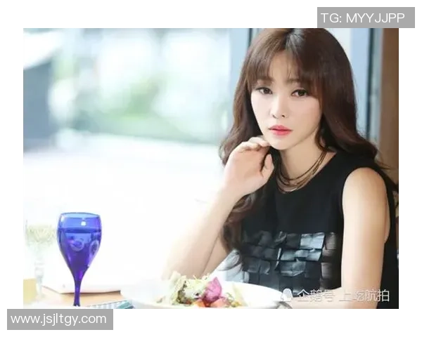 热爱足球明星的女星们：她们的追星故事与情感生活揭秘